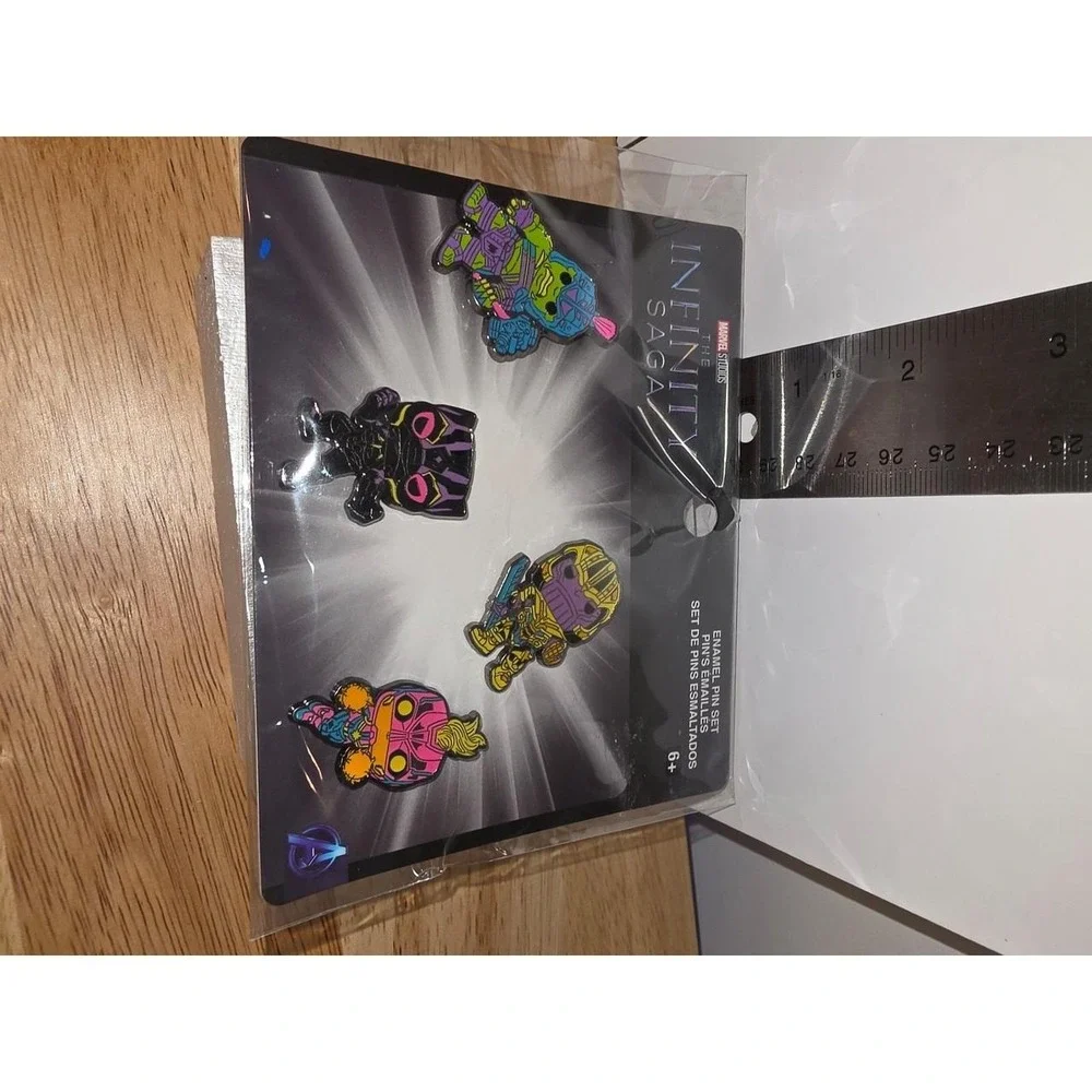 Marvel Studios The Infinity Saga Enamel Pin Set Funko Pop! Hulk, Black Panther
